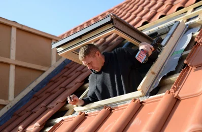 Pose de fenêtres de toit Velux à Montadet
